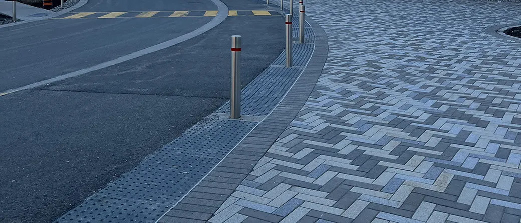 Kostka brukowa – producenci wyznaczający trendy w aranżacji posesji